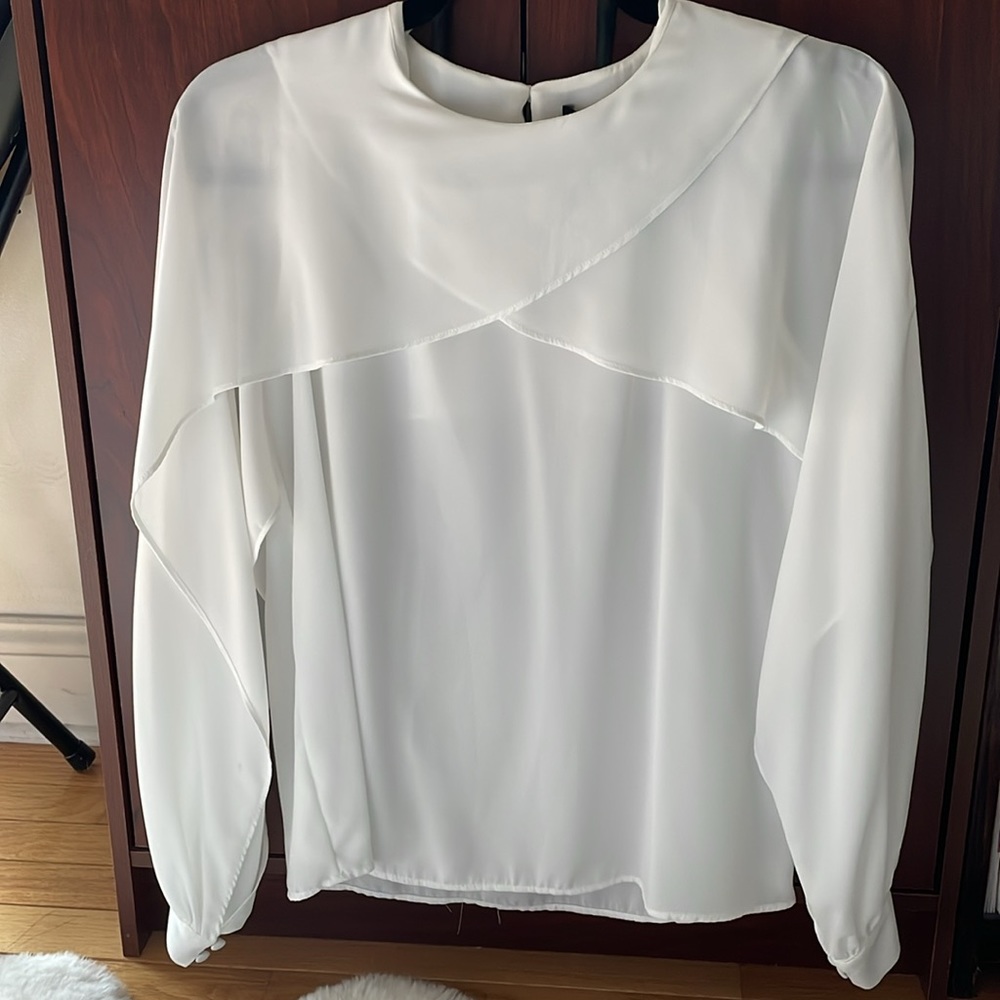Zara basics white flowy blouse size small